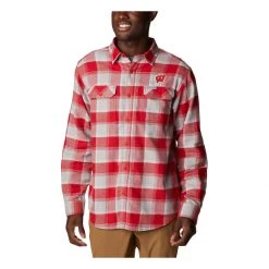 Columbia popular shop 10 Columbia Wisconsin Badgers Flare Gun Shirt Red
